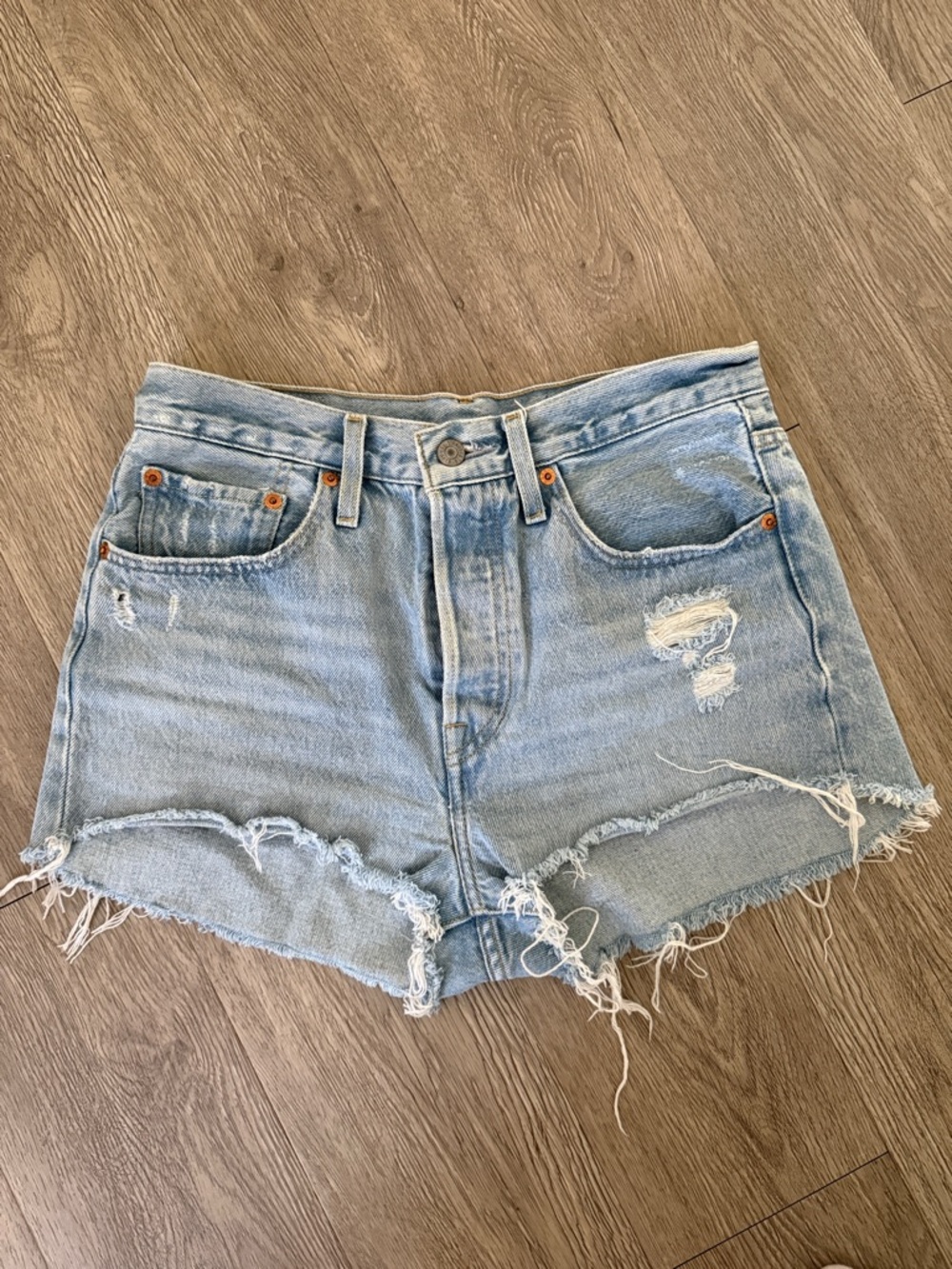 Levi’s Classic High-Rise Light Blue Denim Shorts-Button Fly size 27